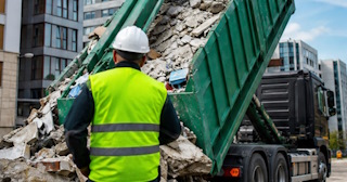Вывоз строительного мусора в Киржаче: услуги лицензированной компании — ПроМусор